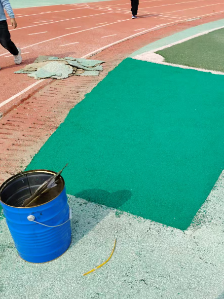 顺义球场翻新修补改造专项服务介绍